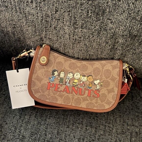 Coach X Peanuts Swinger 20 Bag in Signature Canvas & Leather Brass/Tan/Brown NWT - Picture 7 of 8